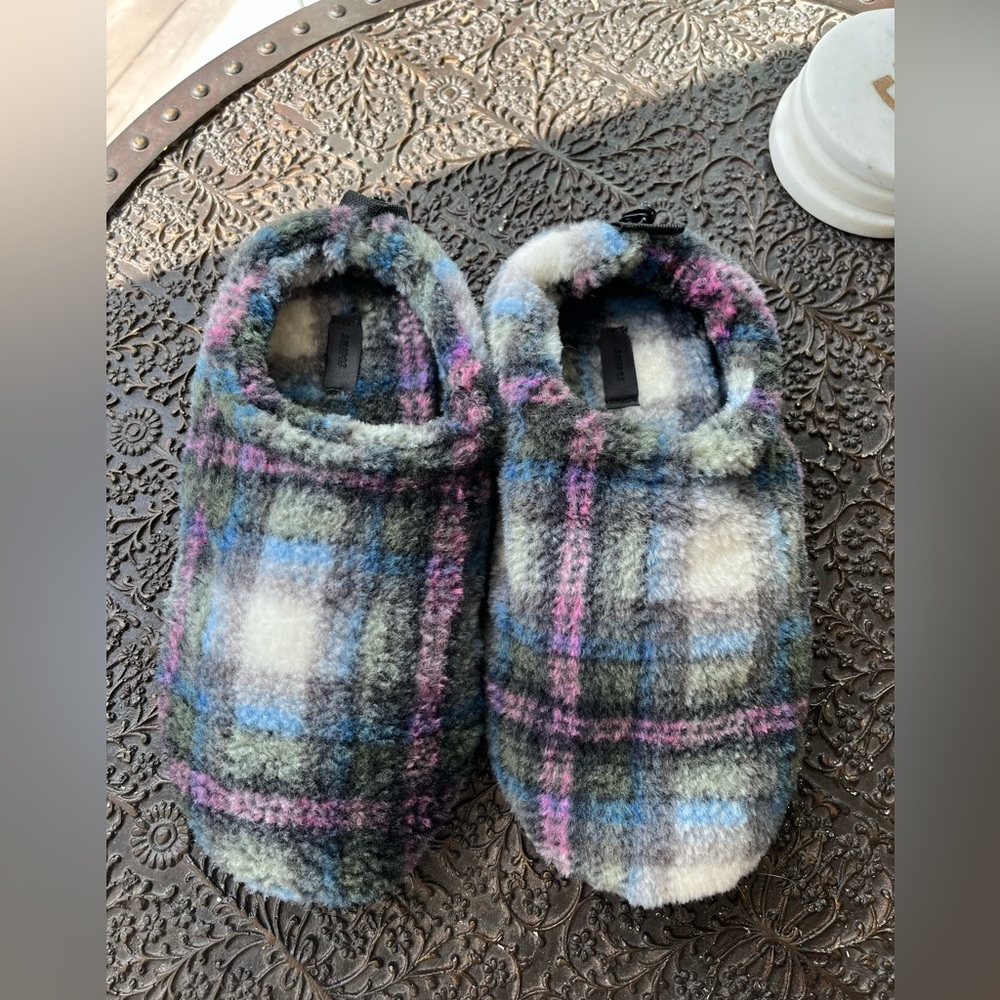 🩶NEW SKIMS FLEECE SLEEP UNISEX SLIPPERS MULTI PLAID 39 8.5